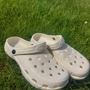 Crocs - Flat sandals (Beige)