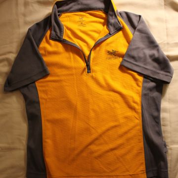 Arc'teryx - Tops & T-shirts (Orange, Grey)