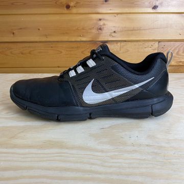 Nike - Sneakers (Black)