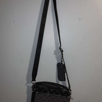 Louis Vuitton Trio Messenger Black autres Cuirs