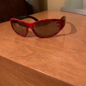 - - Sunglasses (Red)
