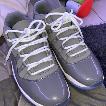 Jordan - Sneakers (White, Grey, Silver)