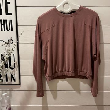Lululemon  - Tops & T-shirts (Pink)