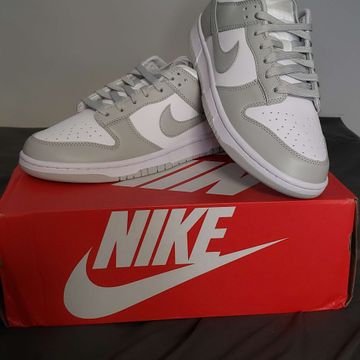 Nike - Sneakers (White, Grey, Silver)