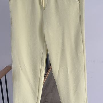 Bershka - Wide-legged pants (Yellow)