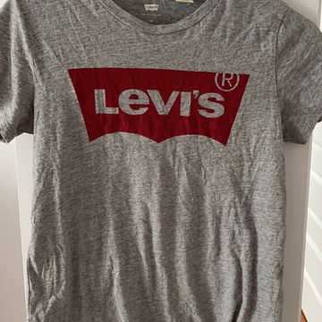 Levis - T-shirts