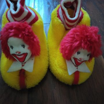 McDonald's - Slippers (White, Black, Yellow, Red)