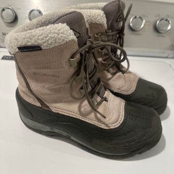 Columbia - Boots, Winter & Rain boots | Vinted