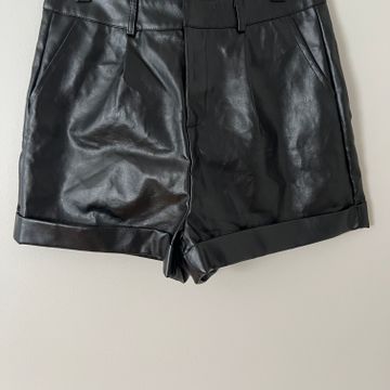 Shein - Shorts en cuir (Noir)