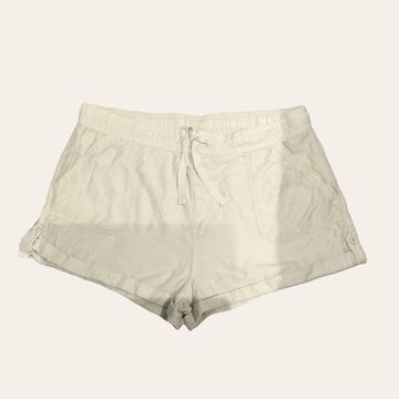 Blumind  - High-waisted shorts (Beige)