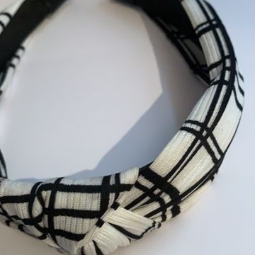 Ardene - Hair accessories (White, Black)