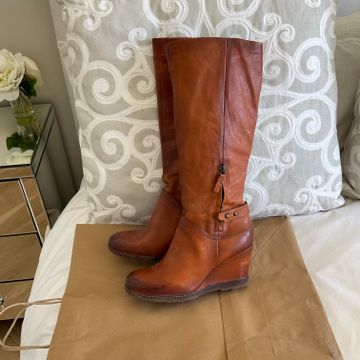 Leather - Knee length boots (Brown)