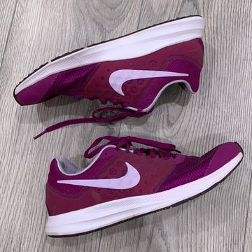 Nike - Sneakers (Purple)