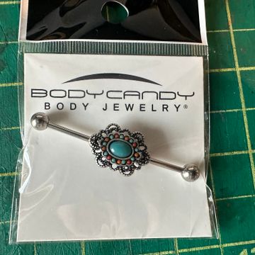Body Candy - Des boucles d'oreilles (Rouge, Argent, Turquiose)