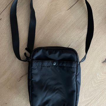 UNIQLO - Shoulder bags (Black)