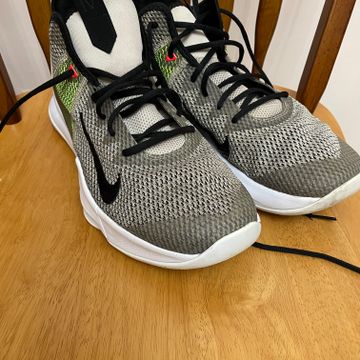 Nike - Sneakers (Black, Green)
