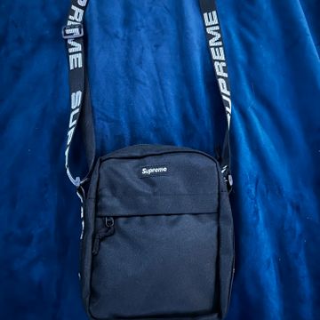 Supreme - Bum bags (Black)