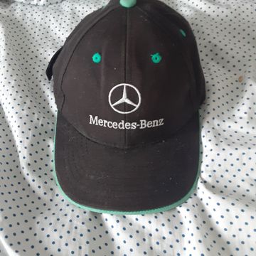 Mercedes Benz - Chapeaux (Noir, Bleu, Rouge)