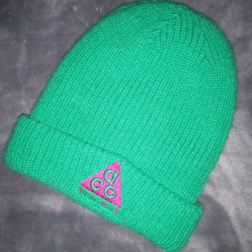 Nike - Winter hats (Green, Pink)