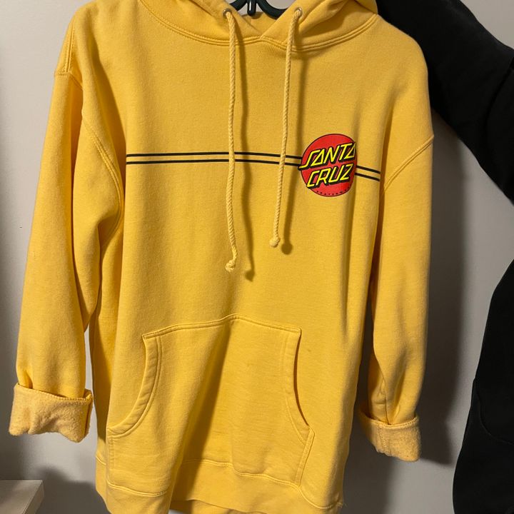 Yellow santa deals cruz hoodie