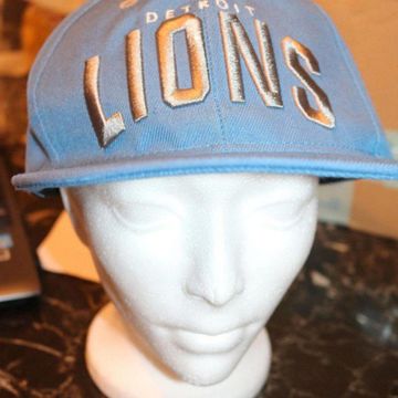 Detroit Lions New Era Fitted Cap Hat One size NFL Unisex Bud light Beer  Canada