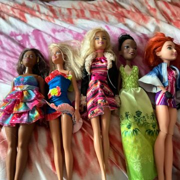 Barbie - Dolls