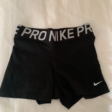 Nike  - Shorts (Black)