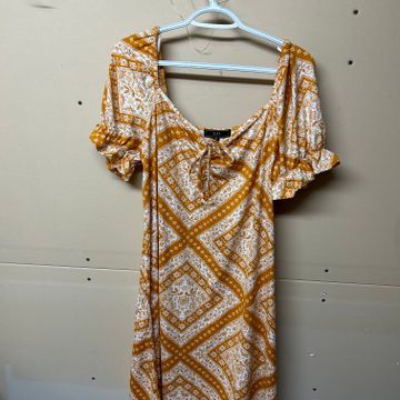 Vibe Sportswear - Summer dresses (White, Orange)
