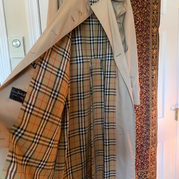 Burberry - Trench coats