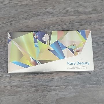 RARE BEAUTY - Le fard à paupières (Bleu, Vert, Rose)