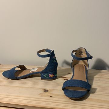 American Eagle - Sandals & Tongs (Bleu, Jaune, Rose)