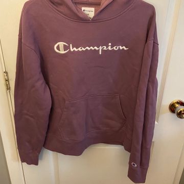 Champion  - Hoodies & Sweatshirts