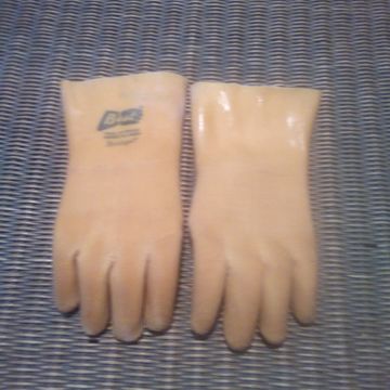 Best - Gloves (Yellow)