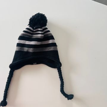 Kombi - Caps & Hats (Black, Grey)