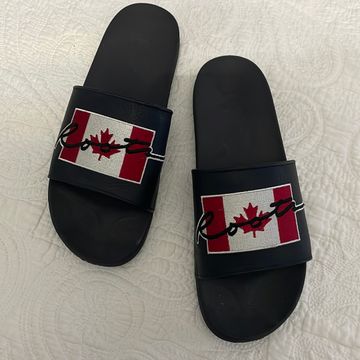 Roots - Slippers & flip-flops (White, Blue, Red)