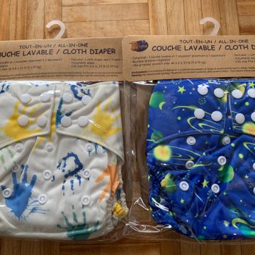Bébé de jean Coutu  - Diapers and nappies (White, Blue)