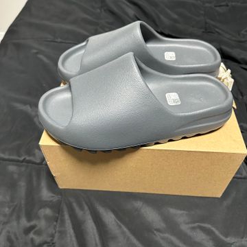 Yeezys/adidas - Slippers & flip-flops
