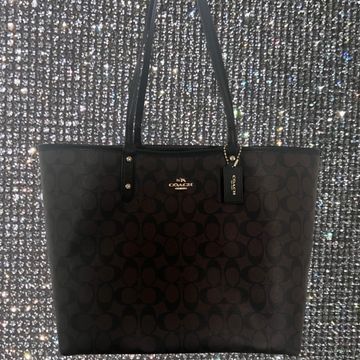 Coach - Tote bags (Black, Brown, Gold)