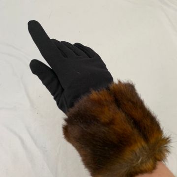 None - Gloves & Mittens (Black, Brown)