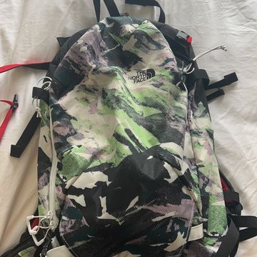 THE NORTH FACE - Backpacks (Black, Green, Red)