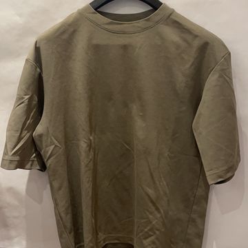Uniqlo - Short sleeved T-shirts (Green)