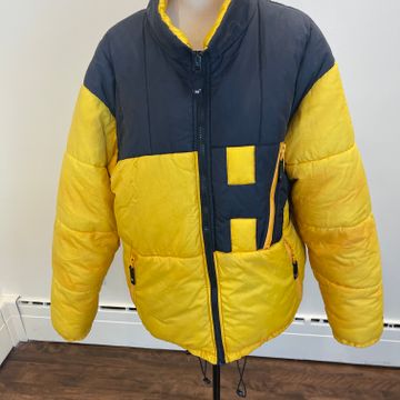 Helly hansen yellow sales puffer jacket