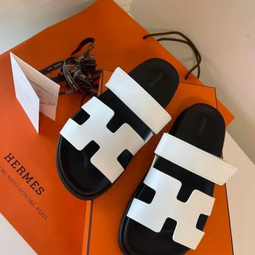 Hermes  - Flat sandals (White)