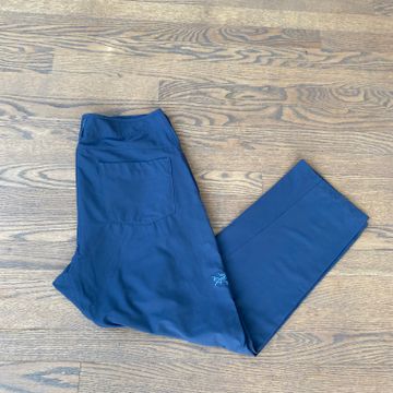 Arc’teryx - Pantalons à jambes larges (Bleu)