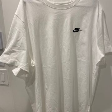 Nike - T-shirts (White)
