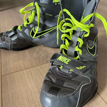 Nike - Indoor training (Grey)