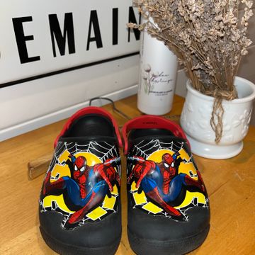 Crocs  - Sandals & Flip-flops (Black, Yellow, Red)