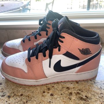 Nike - Sneakers (White, Black, Pink)