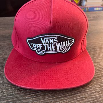 Vans - Caps (White, Black, Red)