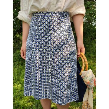 Max Mara pure silk vintage front button midi skirt, a line knee length skirt, flared swing skirt - Jupes mi-longues (Blanc, Noir, Bleu)